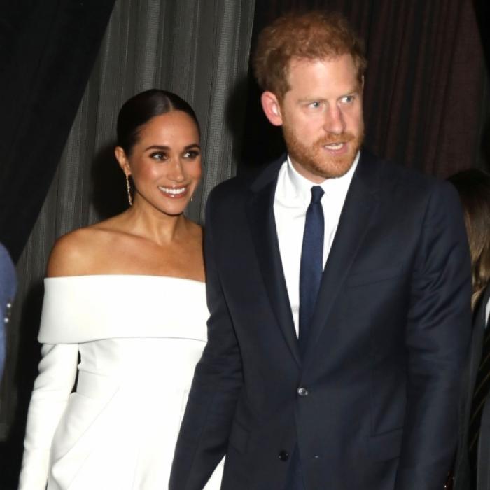 Von Ehefrau Meghan und Royals im Stich gelassen - wer hält noch zu ihm?