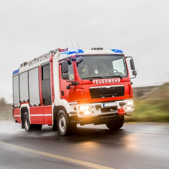 Von Feuerwehrauto eingequetscht! Schauspieler (19) stirbt beim Einparken