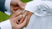 Vor ihrer Hochzeit wussten sie nicht, dass sie Geschwister sind.