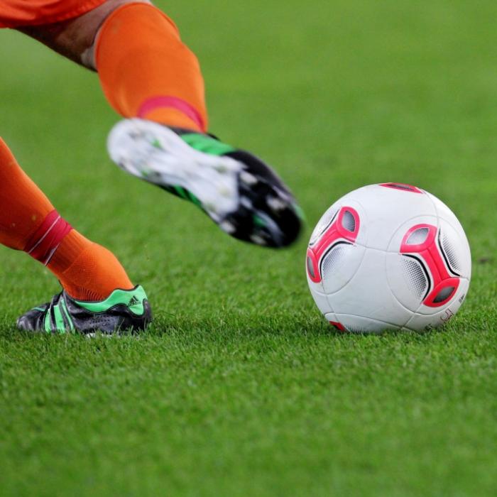 Fußballer (27) trinkt kaltes Wasser und stirbt