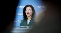 Katherina Reiche (CDU), Bundesministerin für Wirtschaft und Energie, plant eine Senkung der Einkommenssteuer für alle Bürger.