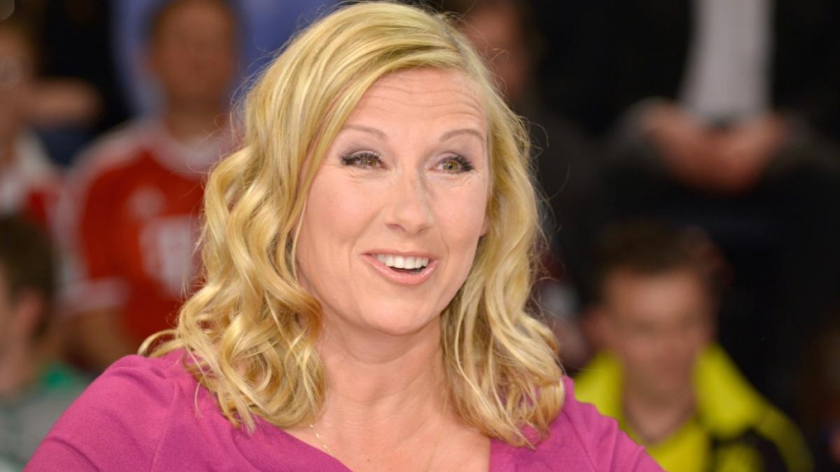 Andrea Kiewel sorgte auch am 21. Juni im "ZDF-Fernsehgarten" f&uuml;r reichlich Gespr&auml;chsstoff beim Publikum. (Foto)