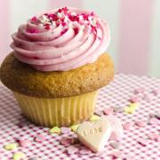 Muffin mit Cupcake-Topping.