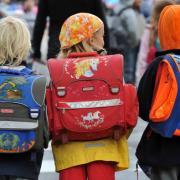In einer britischen Grundschule soll ein 10-Jähriger einen Mitschüler auf der Schultoilette vergewaltigt haben.