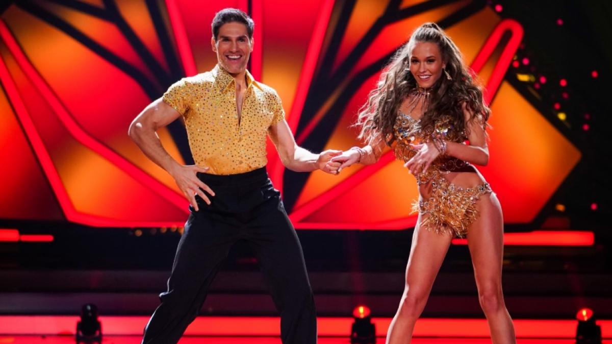 Laura M&uuml;ller tanzt bei "Let's Dance" mit Christian Polanc. (Foto)