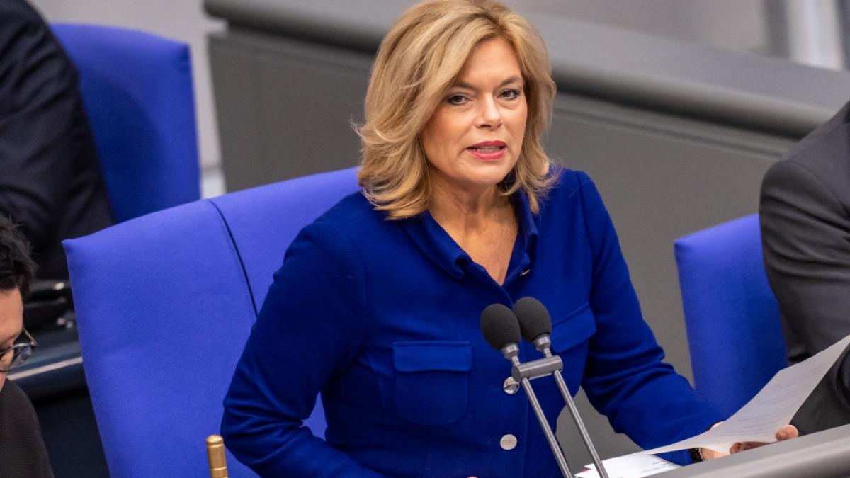Etliche Beobachter w&uuml;nschen sich Julia Kl&ouml;ckner als neue Bundeskanzlerin. (Foto)