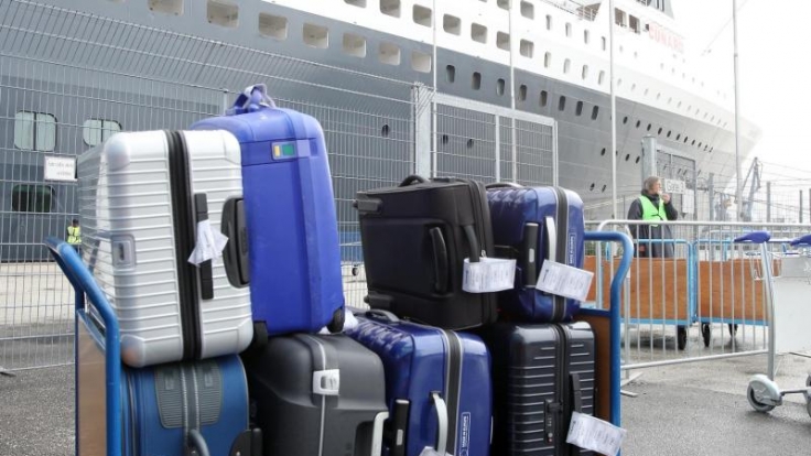 Das Gepäck lässt im Urlaub auf sich warten? In gewissen Fällen ist die Airline zu Schadensersatz verpflichtet.