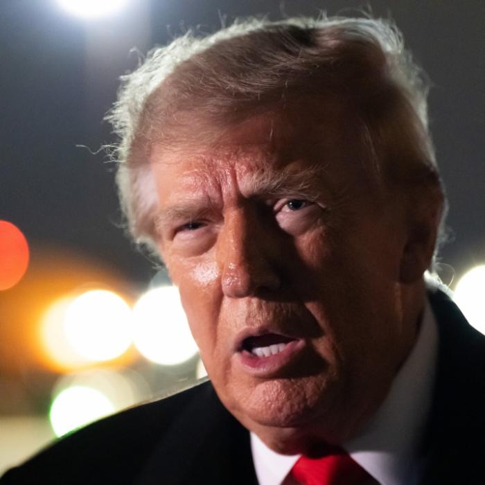 Donald Trump soll bei seinen Wahlkampfauftritten einen Anzug tragen, der üble Gerüche verhindert.