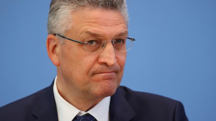 Laut RKI steigt die Zahl der Corona-Infizierten auch am Montag weiter (im Bild RKI-Chef Lother Wieler).