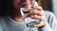 Binnen weniger Minuten trank eine 35-jährige Frau aus den USA zwei Liter Wasser - wenig später war die zweifache Mutter tot (Symbolfoto).
