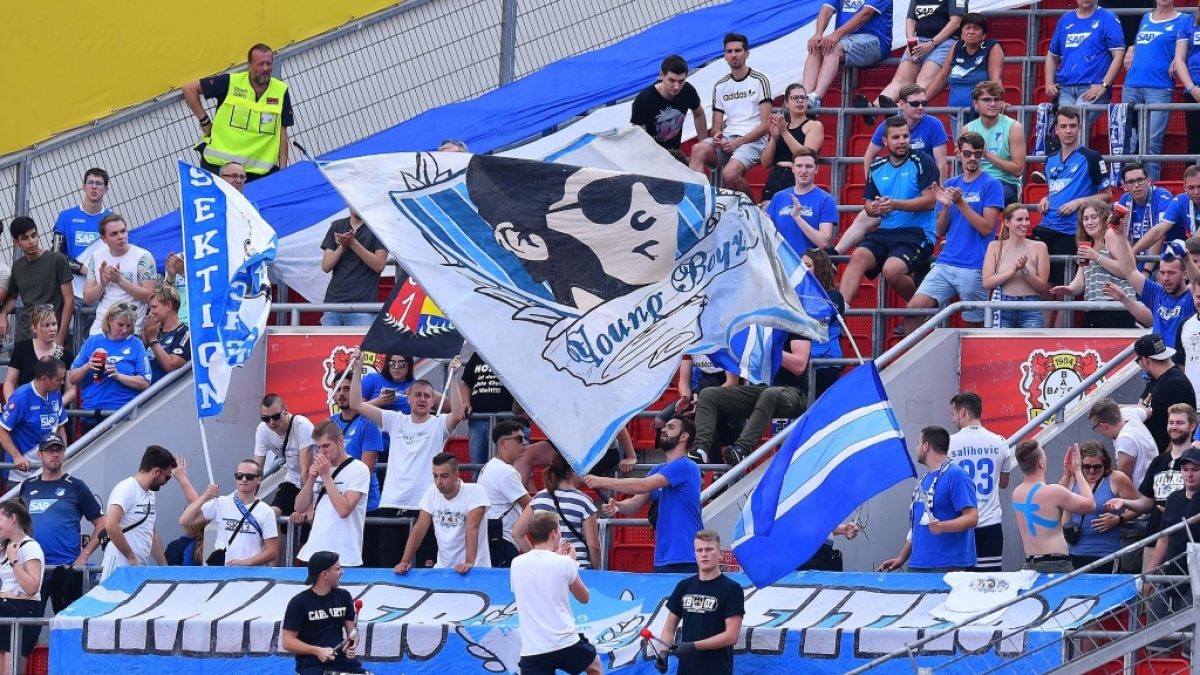 F&uuml;r TSG 1899 Hoffenheim zeigen die Fans vollen Einsatz. (Symbolbild) (Foto)