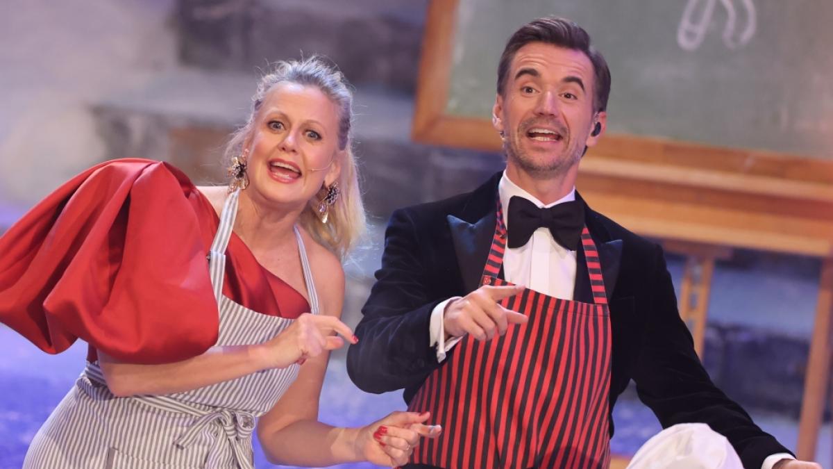Dass Barbara Sch&ouml;neberger und Florian Silbereisen ein starkes Duo sind, stellten die TV-Lieblinge in der ARD-Livesendung "Das Adventsfest der 100.000 Lichter" unter Beweis. (Foto)