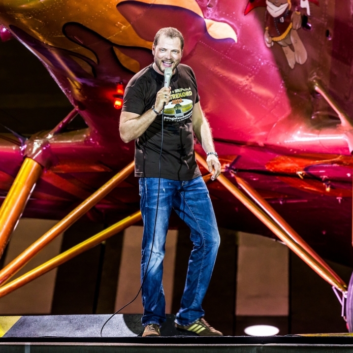 Zum Schreien komisch! Mario Barth arrangiert einen Special-Spiele-Abend
