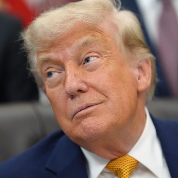 Skurriler Telefonmoment - Trumps bizarre Windrad-These sorgt für Spott