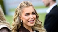 So kennt man die Moderatorin: Sylvie Meis mit langen blonden Haaren.
