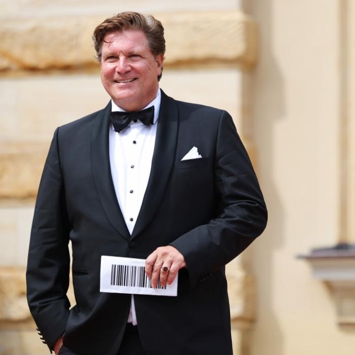 TV-Star enthüllt neue Liebe - Sie lässt den Schauspieler strahlen