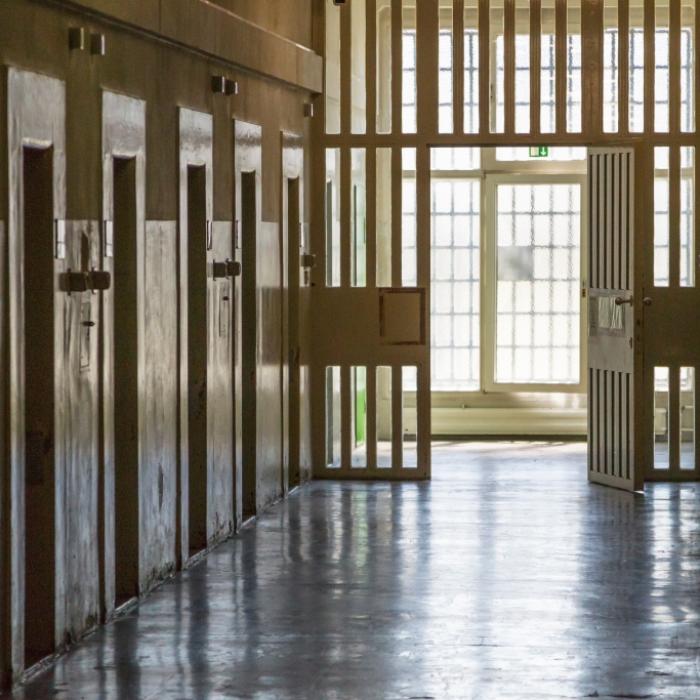Wann kommen Straftäter bei Stromausfall im Knast frei? Das steht im Notfallplan 