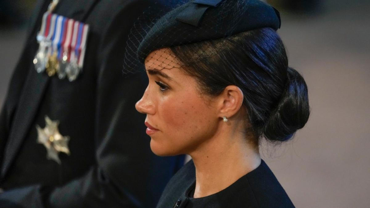 Als Ehefrau von Prinz Harry musste sich Meghan Markle einige Beschimpfungen gefallen lassen - jetzt rechnet die Herzogin von Sussex in ihrem Podcast ab. (Foto)