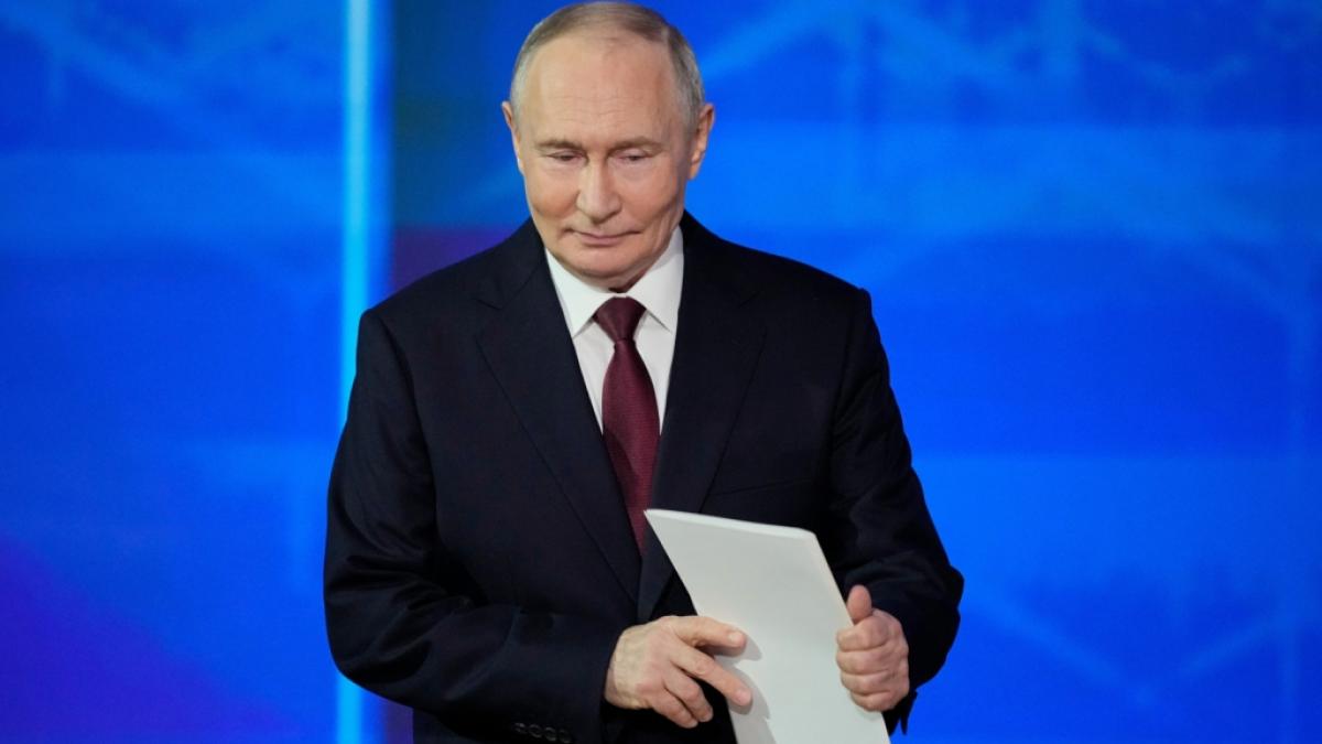 Experteneinsch&auml;tzungen zufolge k&ouml;nnte Wladimir Putin schon in wenigen Wochen seinen Krieg gegen die Nato vom Zaun brechen. (Foto)