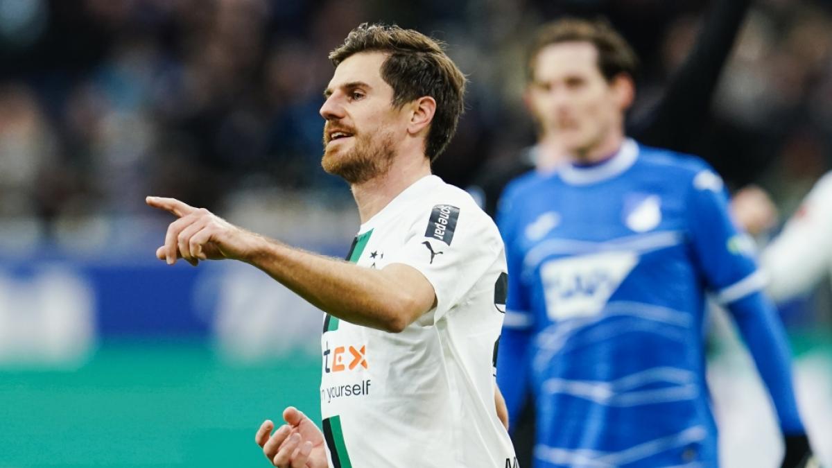 Laura Winter, die Verlobte von Gladbach-Kicker Jonas Hofmann, hat ihr Baby verloren. (Foto)