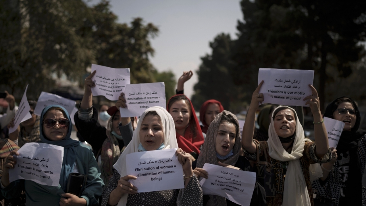 Eine Gruppe Frauen hat auf den Stra&szlig;en Kabuls ein Recht auf Arbeit, Bildung und Freiheit gefordert. (Foto)