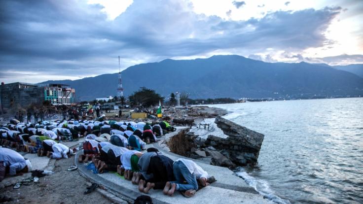 Schon im vergangenen Jahr erschütterte ein schweres Erdbeben die Küste Indonesiens.