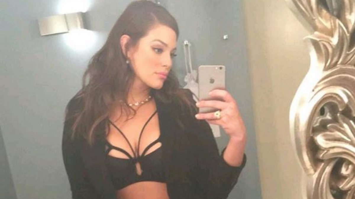 Obwohl (oder gerade weil) sie als Plus-Size gehandelt wird, geh&ouml;rt Ashley Graham zu den hei&szlig;esten Models der Welt. (Foto)