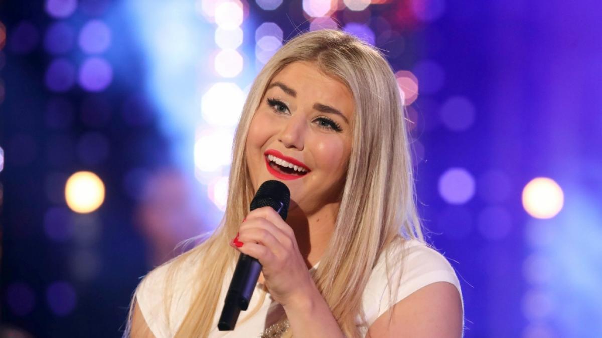 Die Nachrichten des Tages auf news.de: Beatrice Egli verw&ouml;hnt Fans mit Sommer-Stimmung. (Foto)