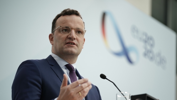 Jens Spahn zeigt sich besorgt über die steigenden Coronavirus Infektionen in Deutschland.