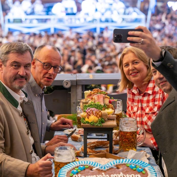 Buhrufe einfach rausgeschnitten? Wirbel um seine Wiesn-Posts