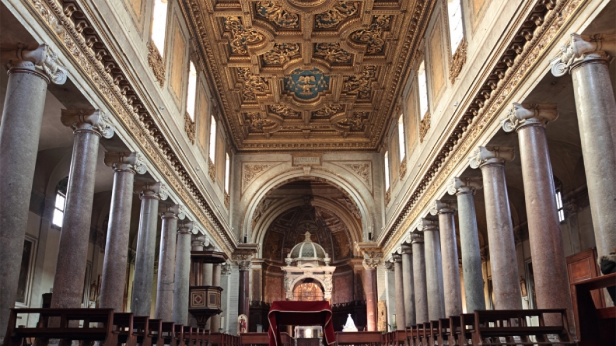 In zahlreiche italienischen Kirchen wie der hier gezeigten Kirche San Crisogono in Rom k&ouml;nnen Besucher den morbiden Charme von Reliquien bestaunen. (Foto)