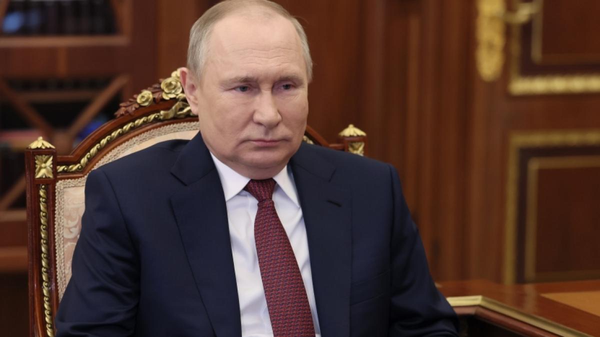Wladimir Putin muss den Verlust eines weiteren Panzers ansehen. (Foto)