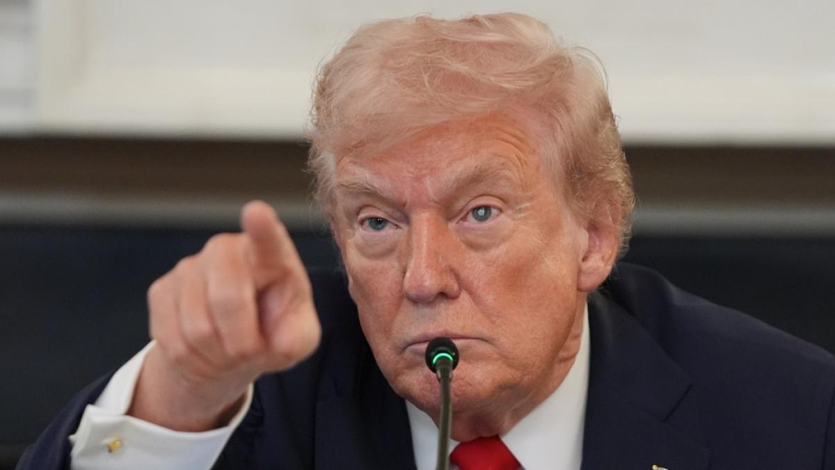Donald Trump giftete bei einer Gespr&auml;chsrunde im Wei&szlig;en Haus gegen CNN-Korrespondentin Kristen Holmes. (Foto)