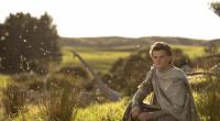 Robert Aramayo als Elrond in 