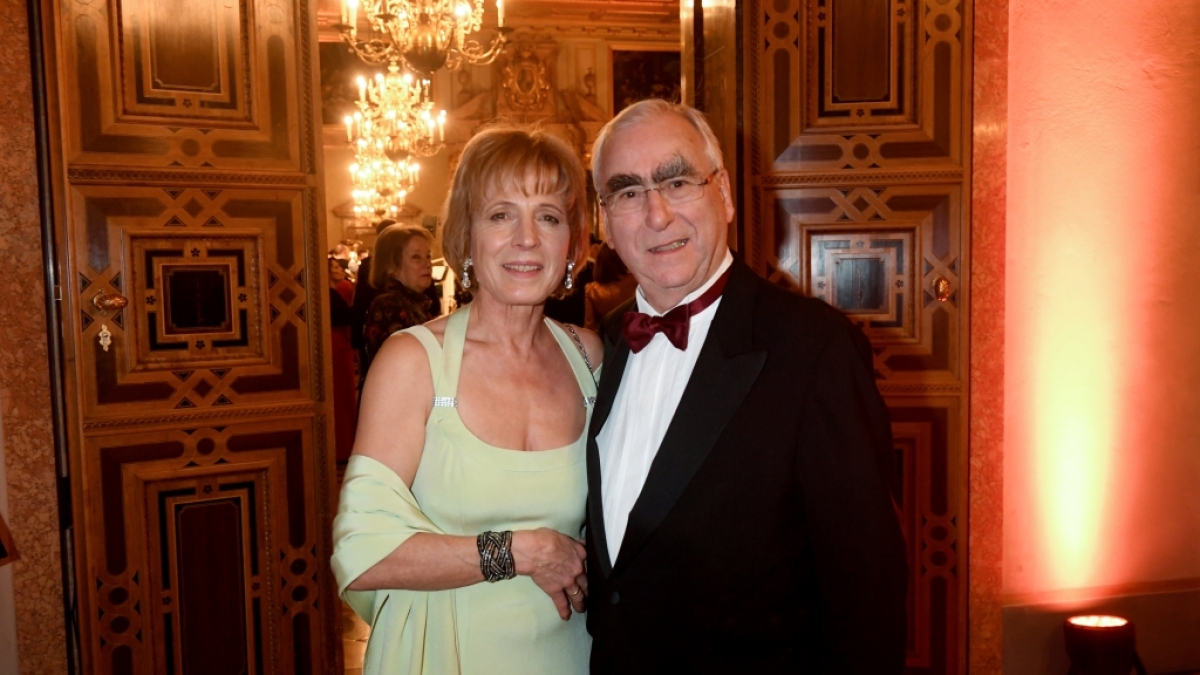 Ex-Bundesfinanzminister Theo Waigel ist in zweiter Ehe mit Frau Irene Epple-Waigel verheiratet. (Foto)