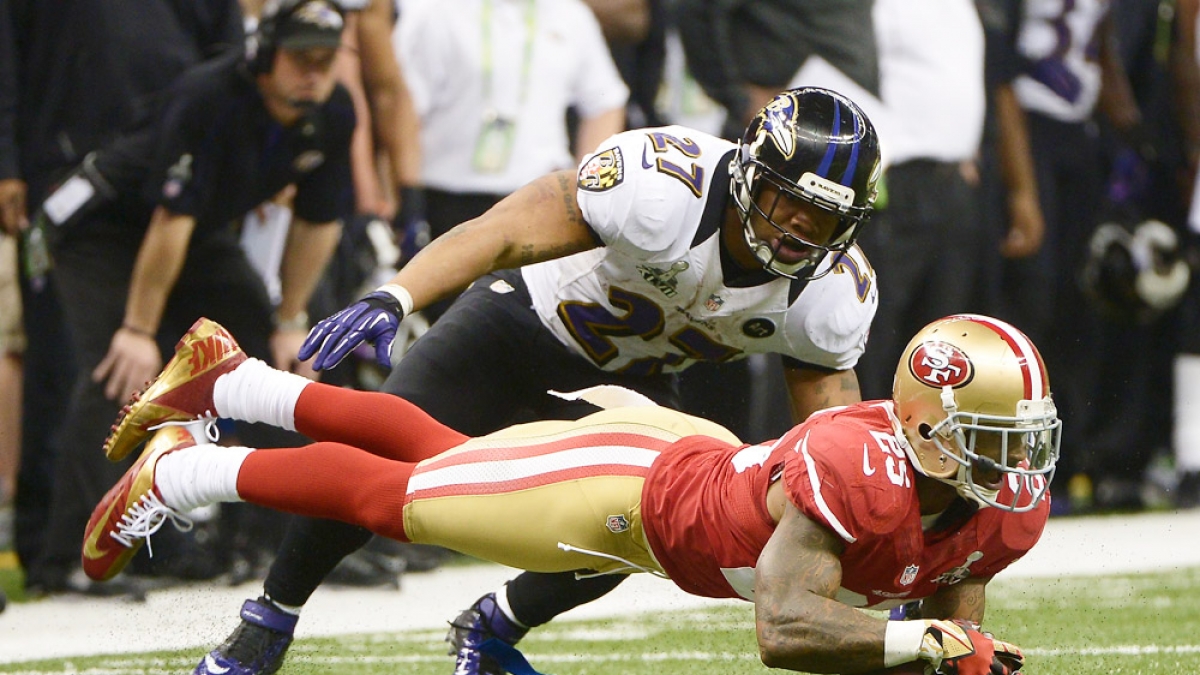 49er-Cornerback Tarell Brown (rechts) gegen Ray Rice (Foto)