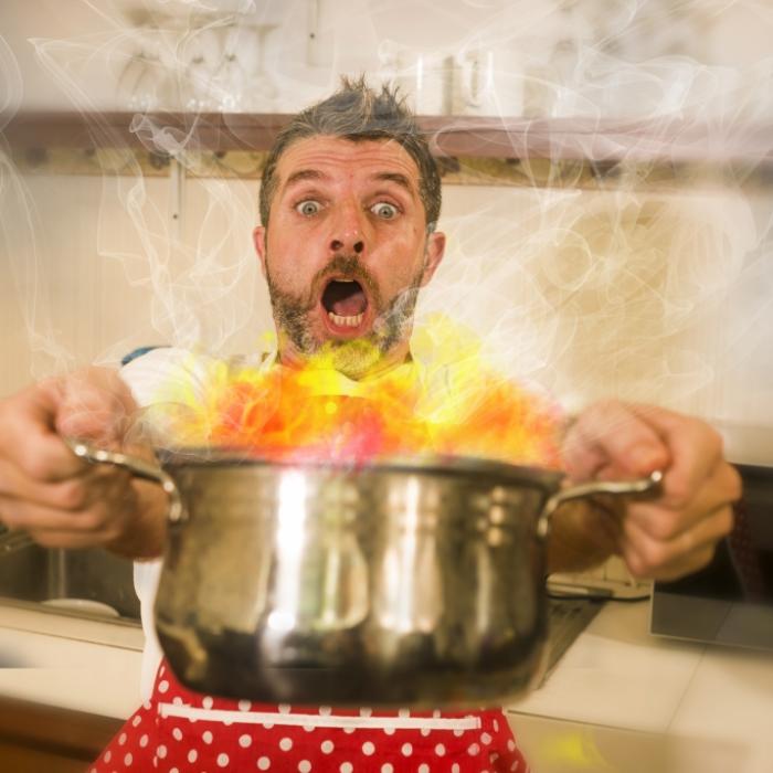 Zu zäh, zu scharf, zu salzig! Geniale Notfall-Tipps bei Kochunfällen
