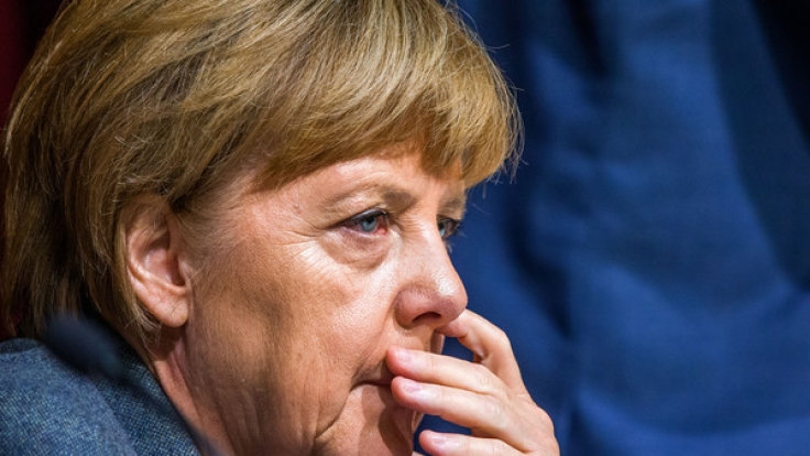 Wenn es nach der SPD geht, ist die Zeit von Angela Merkel als Bundeskanzlerin abgelaufen - Parteichef Sigmar Gabriel steht schon in den Startlöchern für die Wahl.