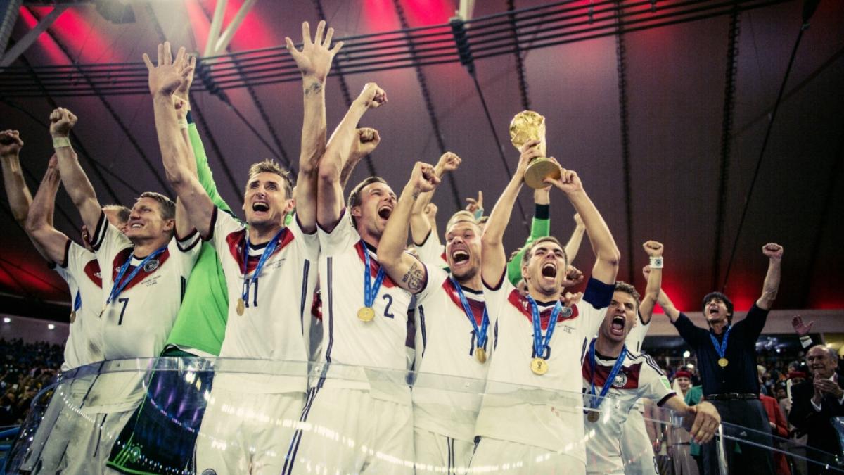 2014 wurde Deutschland in Brasilien Fu&szlig;ball-Weltmeister. Eine neue ARD-Doku blickt auf das Turnier zur&uuml;ck. (Foto)