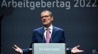 Arbeitgeberpräsident Rainer Dulger will das Renteneintrittsalter erhöhen, weil die Lebenserwartung weiter steigt.