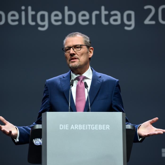 Wegen drohendem Kollaps! Arbeitgeberpräsident will Rentenalter erhöhen