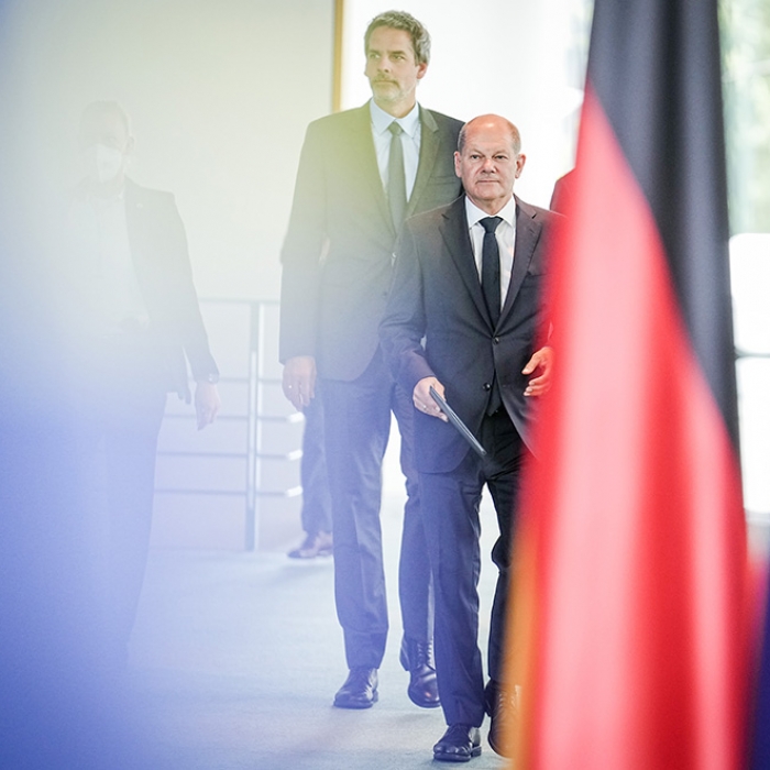 Kanzler-Lüge durch brisante Dokumente offenbart! Scholz weist Vorwürfe erneut zurück