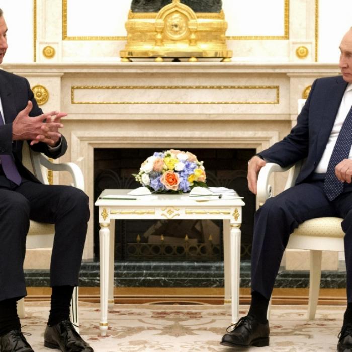 Twitter-Spott nach Kranz-Niederlegung! Syrien-Diktator blamiert sich in Moskau