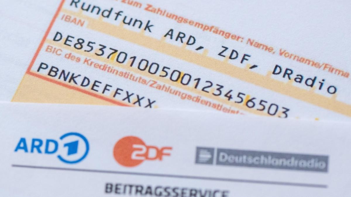 Ob der Rundfunkbeitrag ab Januar 2025 wie von Experten gefordert erh&ouml;ht wird, entscheidet sich voraussichtlich erst im Dezember 2024. (Foto)
