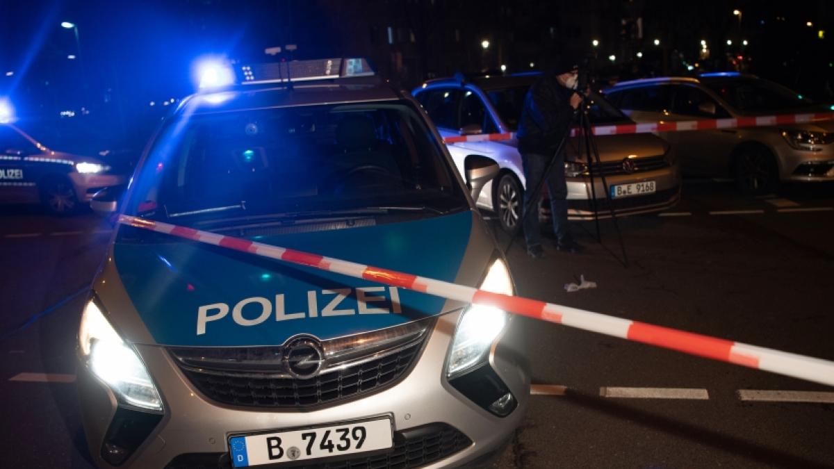 Ein stark angetrunkener Mann soll in der Berliner U-Bahn ein kleines Kind misshandelt haben. (Foto)