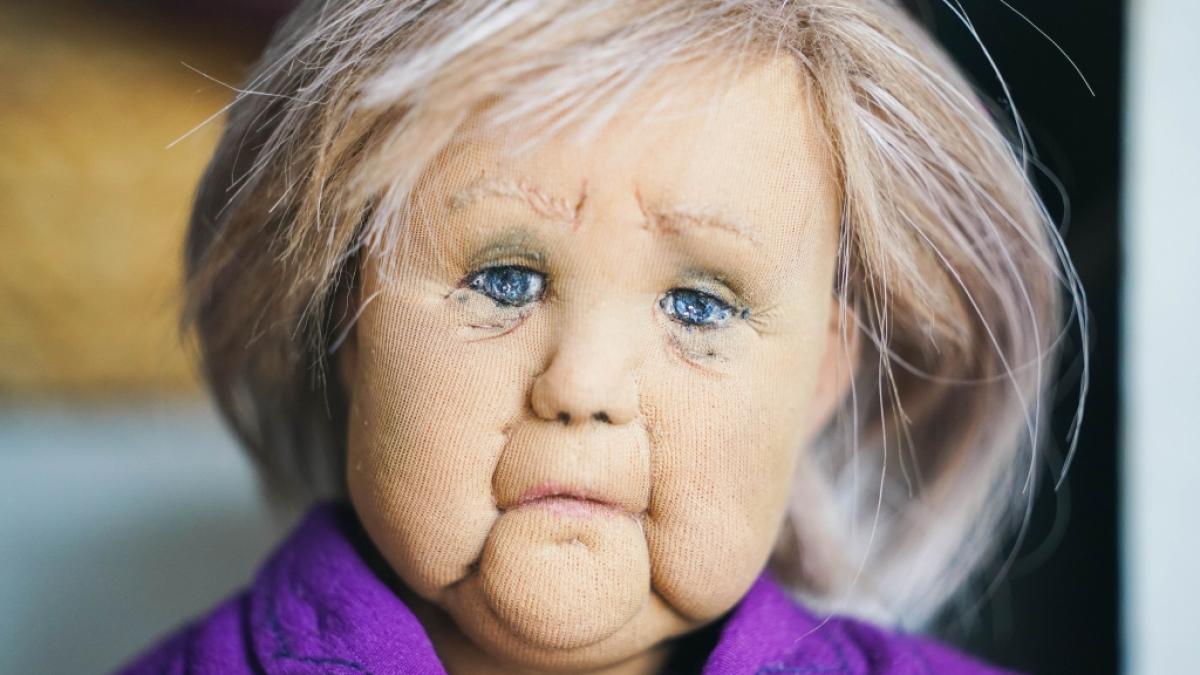 "Angela Merkel"-Puppe (aus dem Jahr 2012 von Designerin Annette Witte, ausgestellt im Museum der Deutschen Spielzeugindustrie) (Foto)