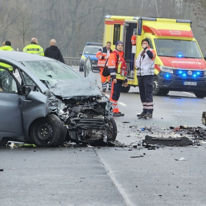 Vier Tote nach Massen-Unfall - Fahrer (18) ohne Führerschein