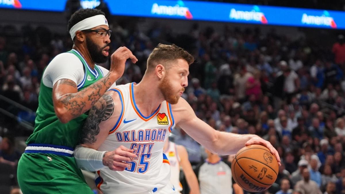 Isaiah Hartenstein von der Oklahoma City Thunder verteidigt den Ball, am 27.10.2025. (Symbolbild) (Foto)