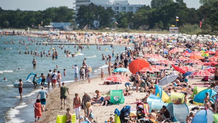 Während in Deutschland Karibik-Wetter herrscht, sollen Unwetter am Mittelmeer für Lebensgefahr sorgen.