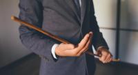 In Indien wurde en 15-jähriger Schüler von seinem Lehrer so brutal verprügelt, dass der Junge wenig später starb (Symbolfoto).